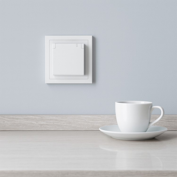 Розетка Ardero ER131-W Soft 16А із заземленням кришкою та шторками біла