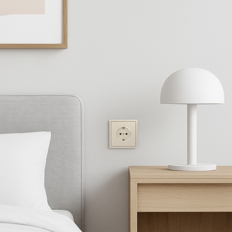 Розетка Ardero ER121-C Soft 16А із заземленням шампань