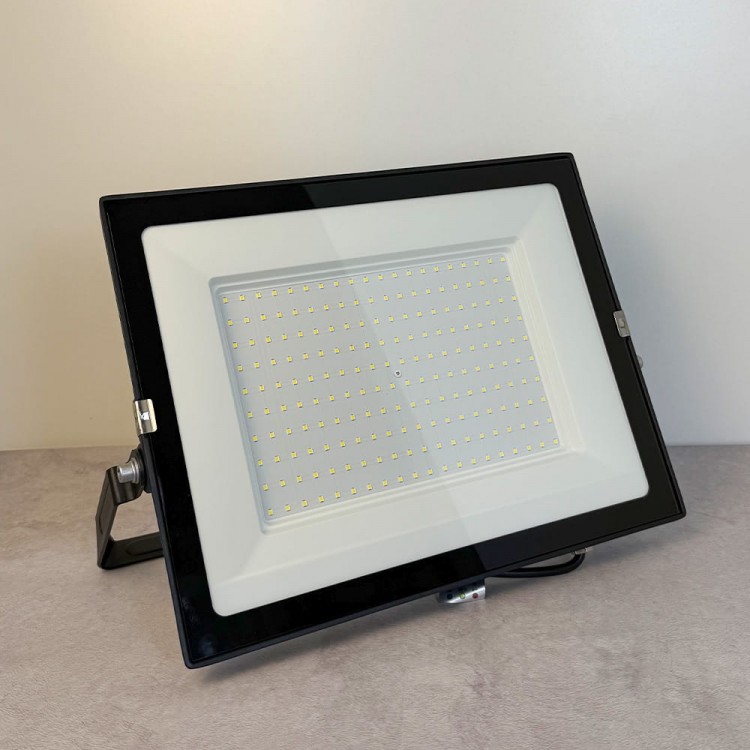 Світлодіодний прожектор Ardero LL-1200ARD 200Вт 6500K чорний