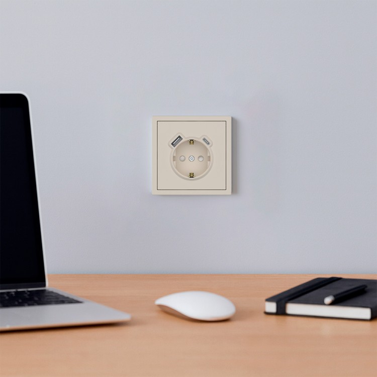Розетка з додатковими виходами USB/Type-C Ardero ER123USB-SD Soft 18W/20W із заземленням пісочна
